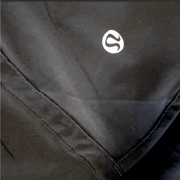 Lululemon Track That Short 5" Mid Rise Round
Hem Elastic Waistband Black 0 - Picture 9 of 9